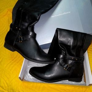 Black Boots 10